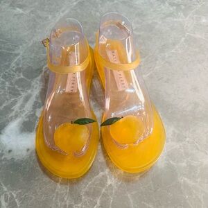 Katy Perry Collections Yellow Sandals SZ 8